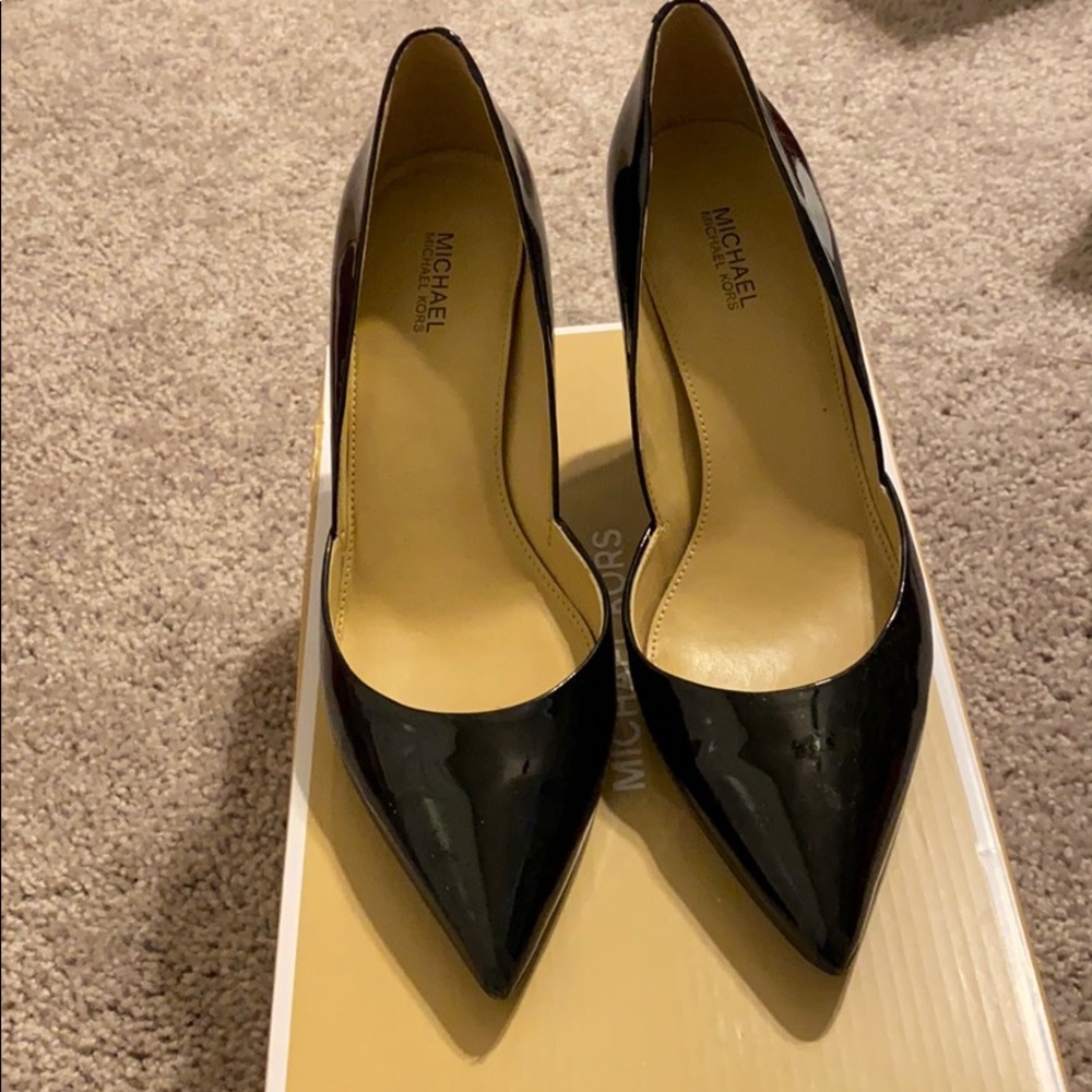 Michael kors black heels